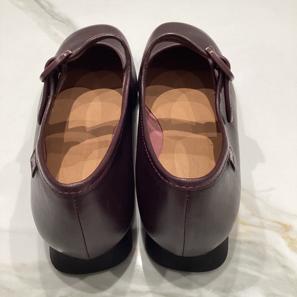 CAMPER Casi Myra Burgundy Mary Jane Leather Shoes for Women